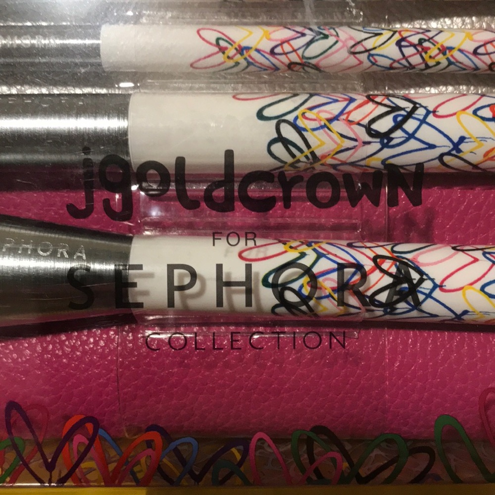 Sephora- JGoldCrown “Bleeding Hearts” Brush Set - Picture 7 of 7